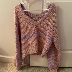 UO SWEATER